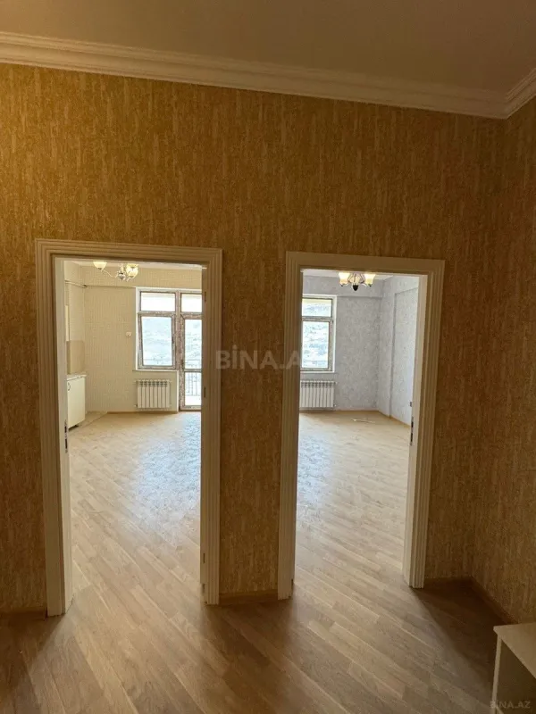 Satılır 4 otaqlı mənzil 134 m²