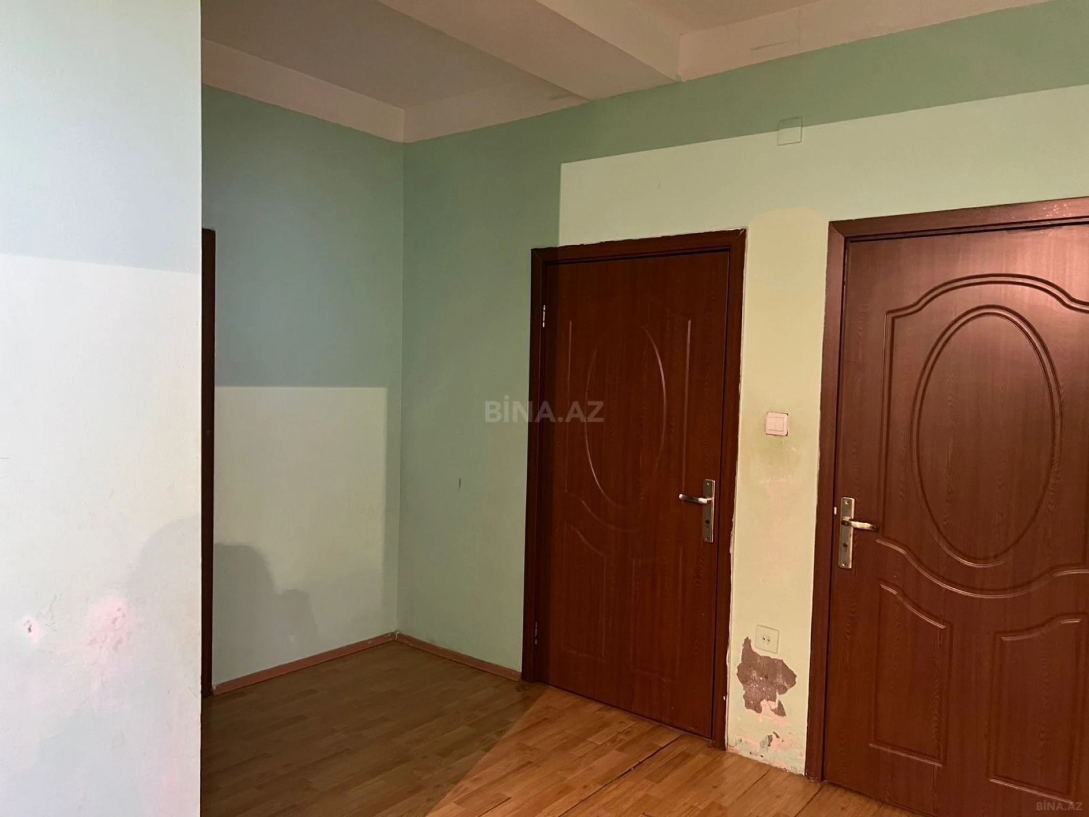 Satılır 2 otaqlı mənzil 87 m²