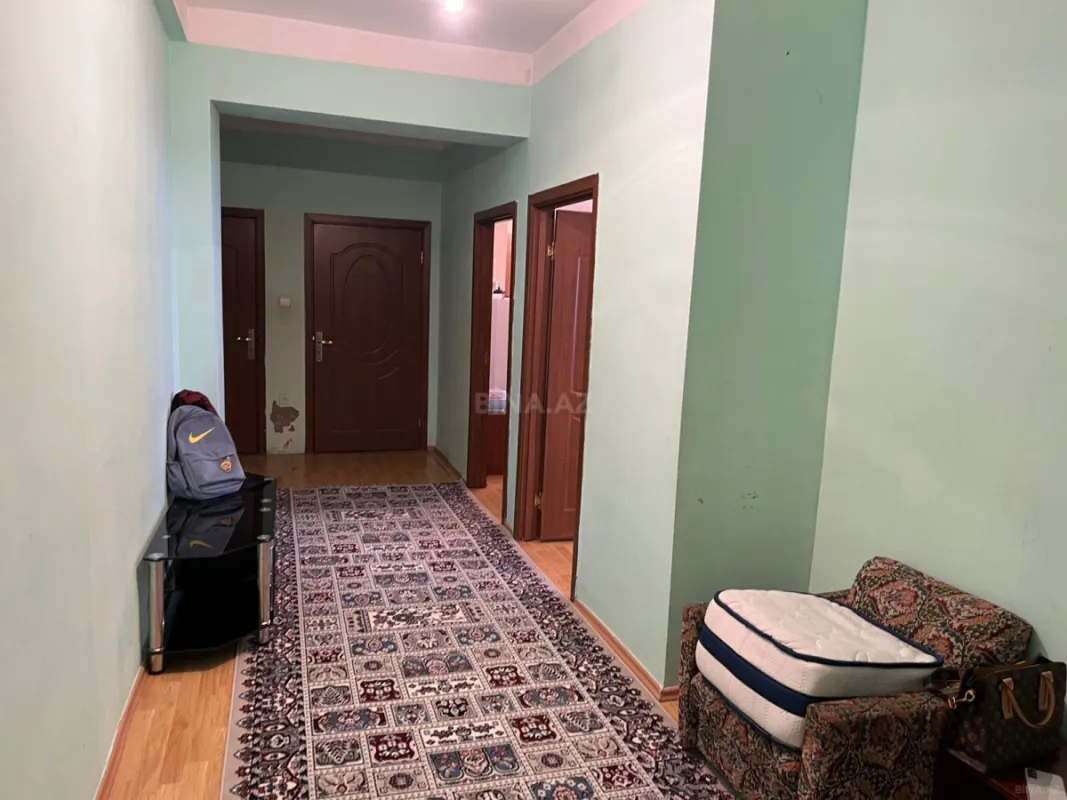 Satılır 2 otaqlı mənzil 87 m²