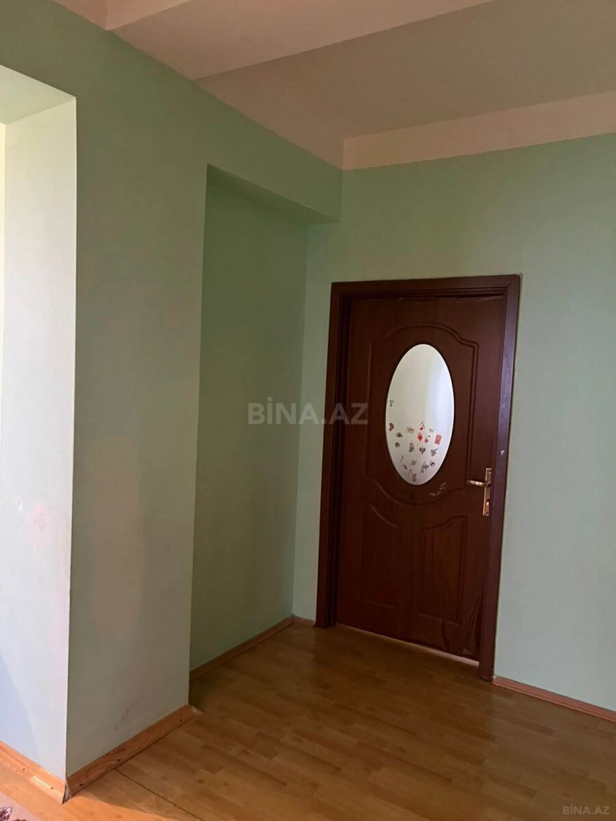 Satılır 2 otaqlı mənzil 87 m²