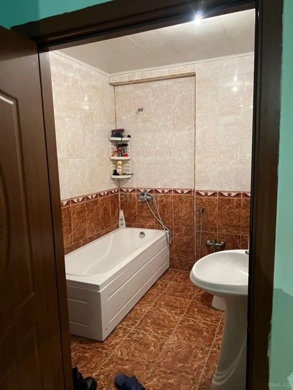 Satılır 2 otaqlı mənzil 87 m²