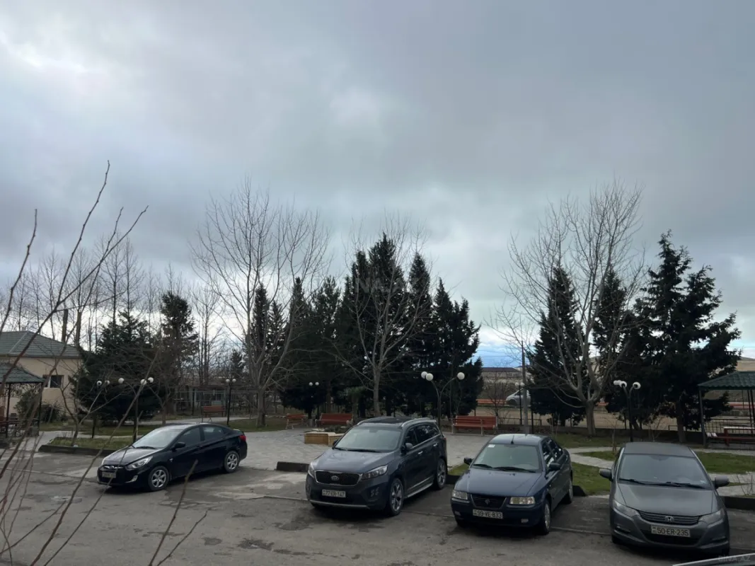 Satılır 2 otaqlı mənzil 87 m²