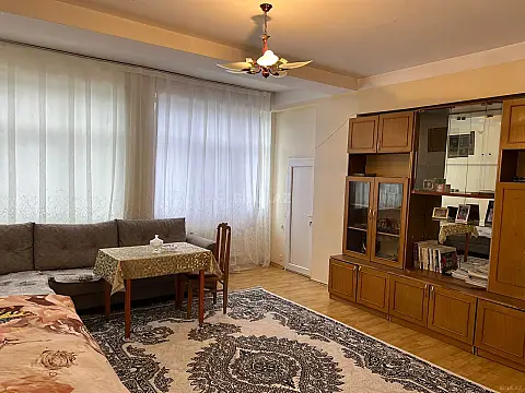 Satılır 2 otaqlı mənzil 87 m²