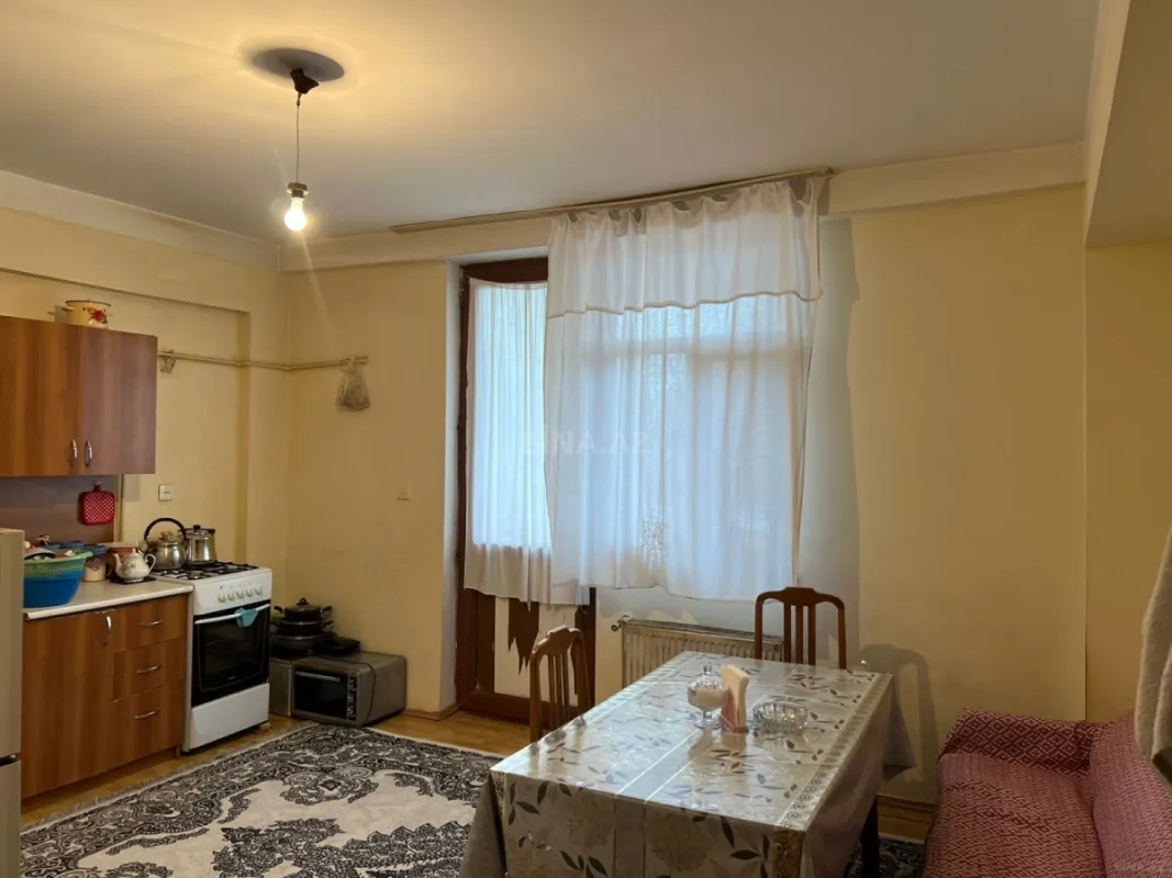 Satılır 2 otaqlı mənzil 87 m²