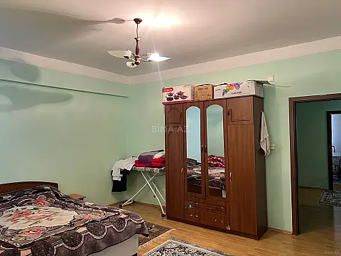 Satılır 2 otaqlı mənzil 87 m²