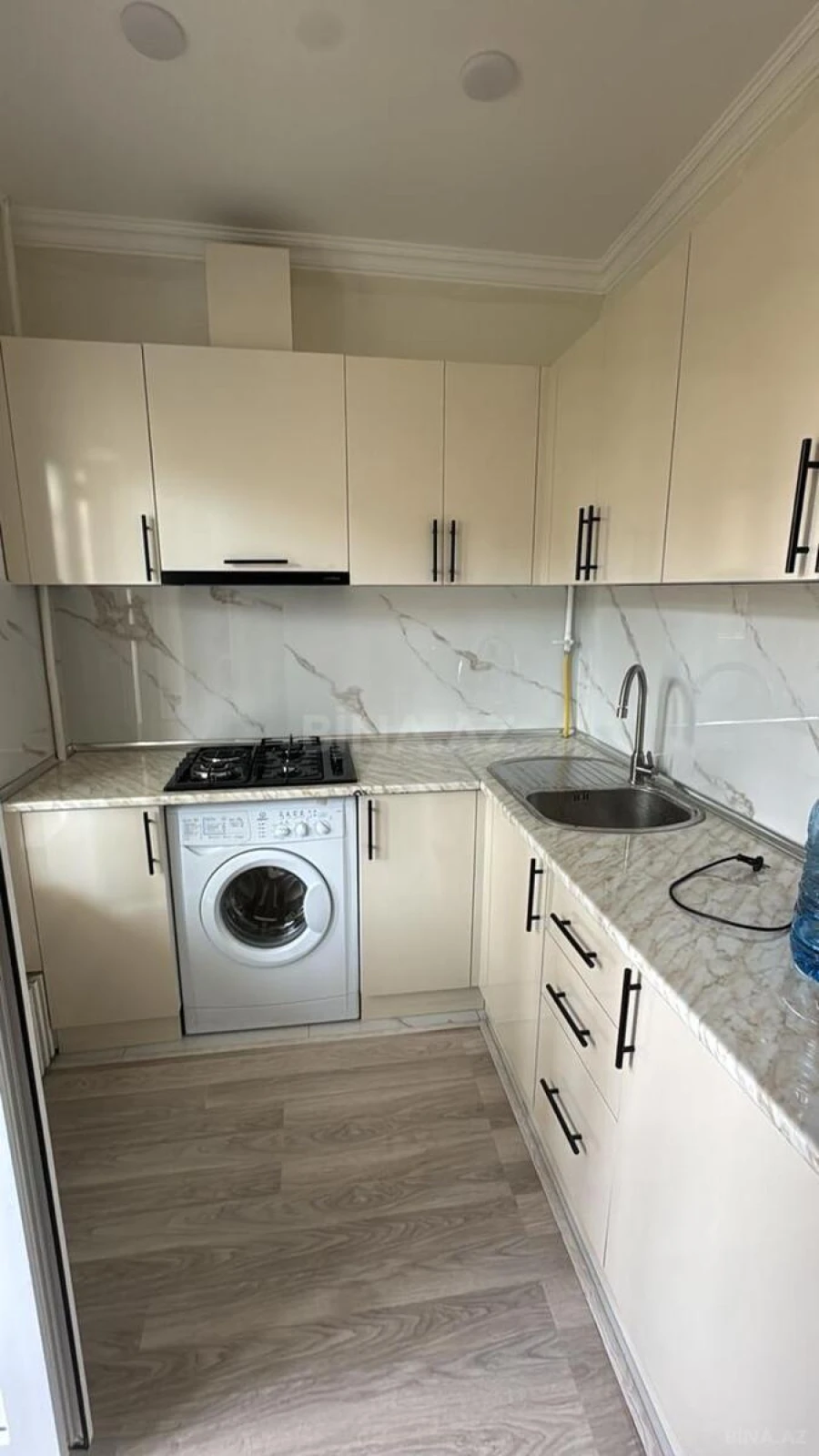 Kirayə verilir 3 otaqlı mənzil 85 m²