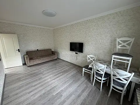 Kirayə verilir 3 otaqlı mənzil 85 m² — Bakı, İnşaatçılar 3 otaq 85.00 m²