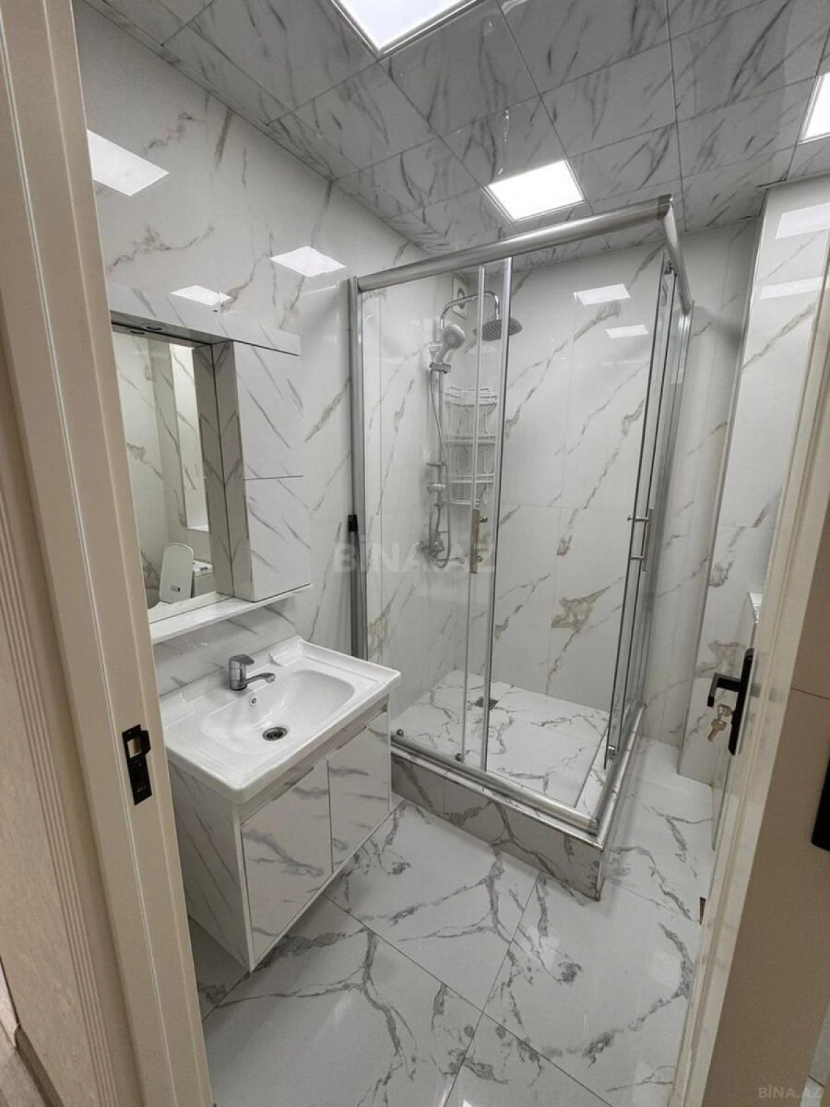 Kirayə verilir 3 otaqlı mənzil 85 m²