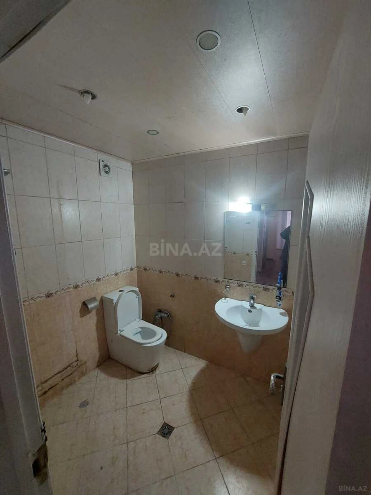 Satılır 2 otaqlı mənzil 70 m²