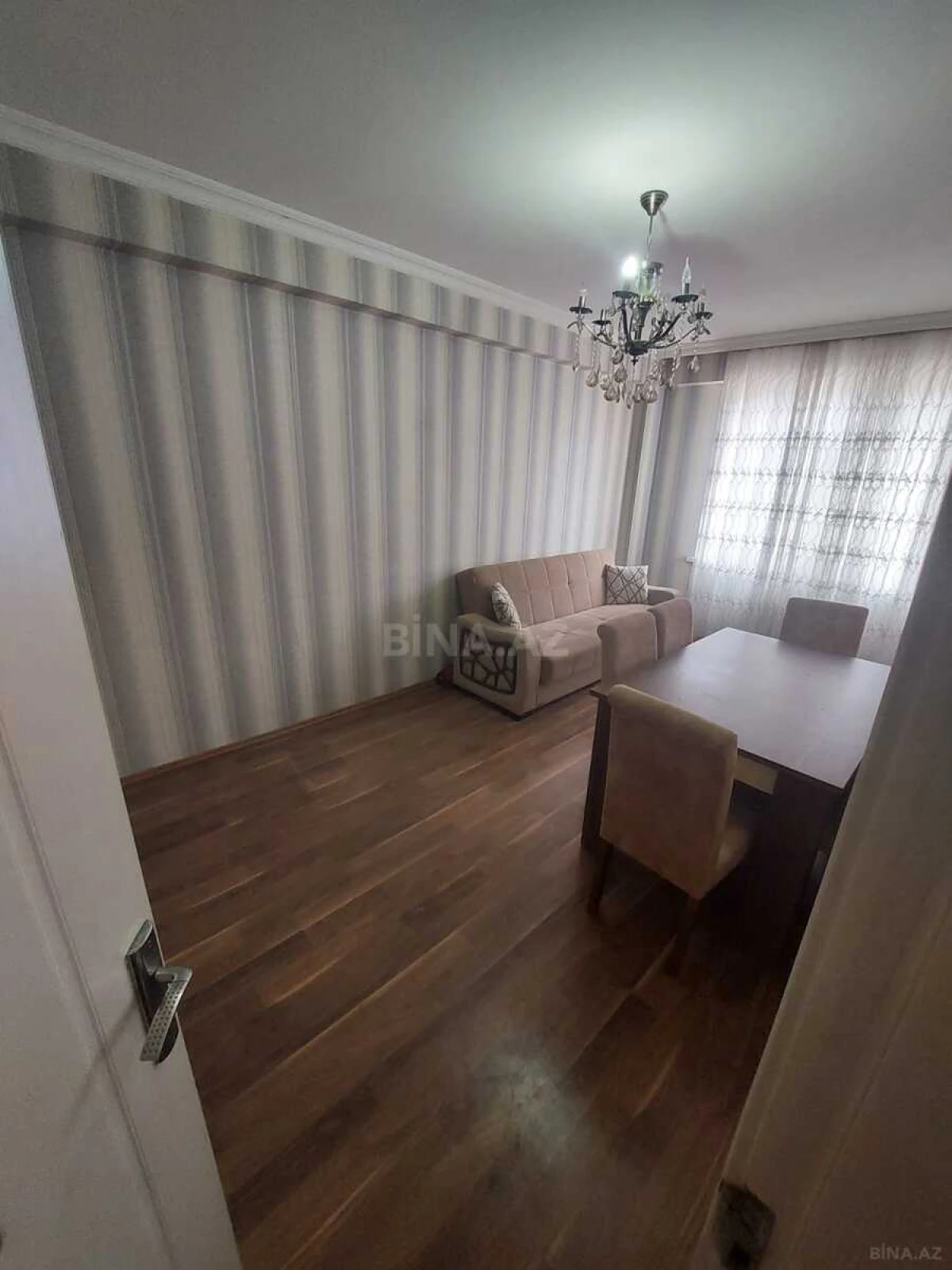 Satılır 2 otaqlı mənzil 70 m²