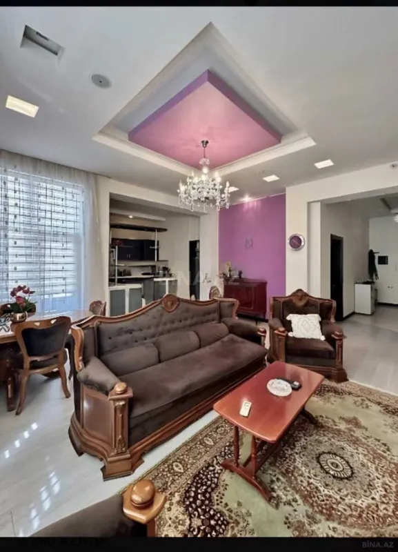 Satılır 3 otaqlı mənzil 130 m²