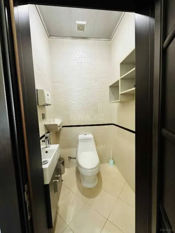 Satılır 3 otaqlı mənzil 130 m²