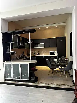 Satılır 3 otaqlı mənzil 130 m²