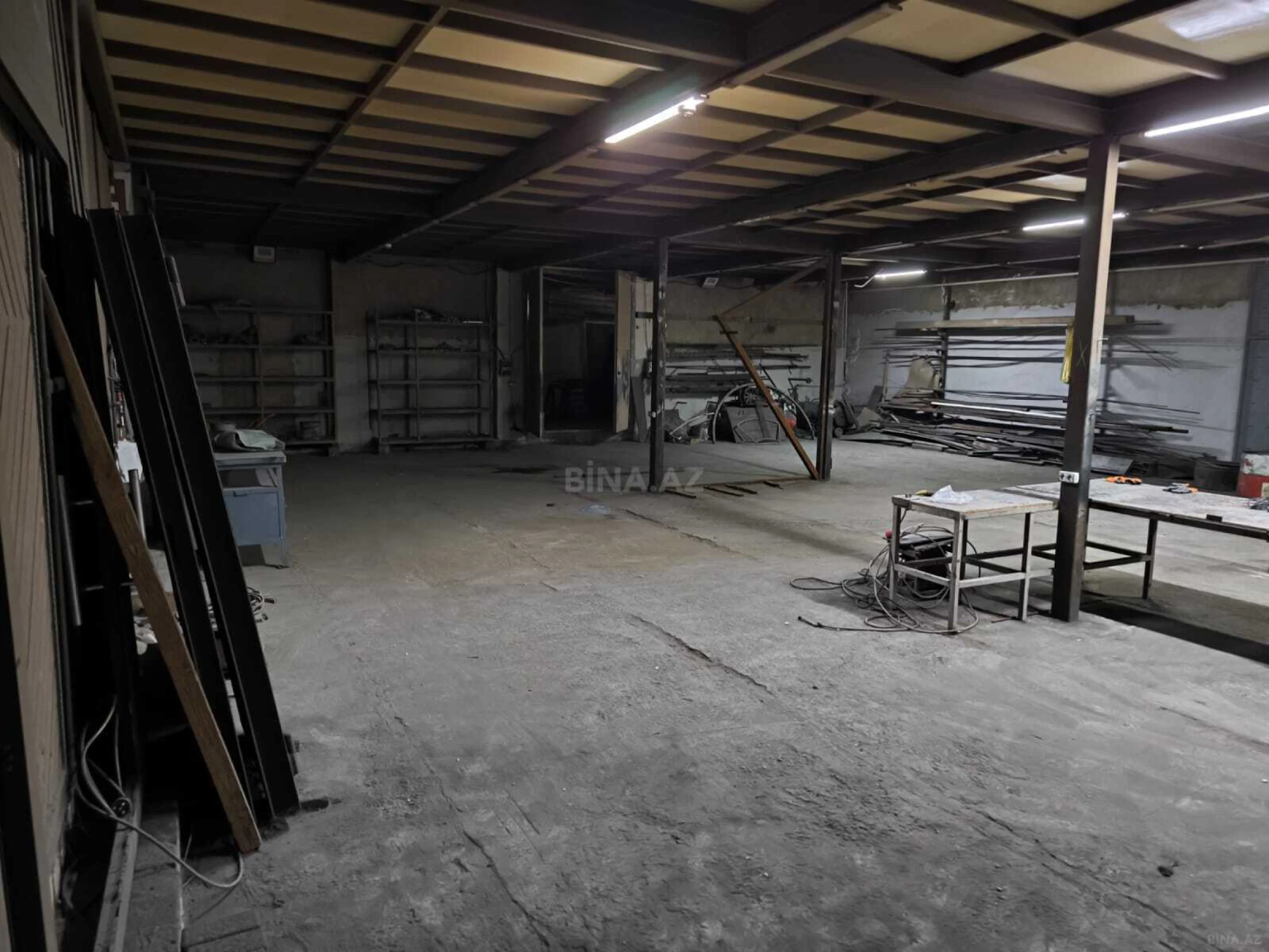 Kirayə verilir obyekt 870 m²