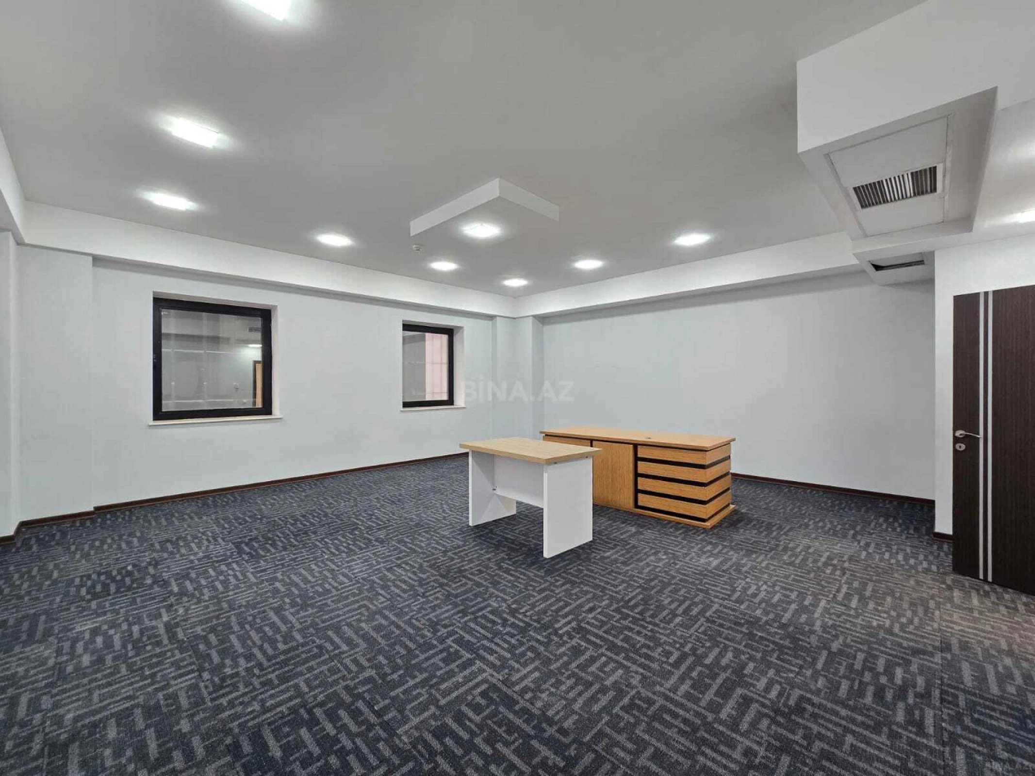 Kirayə verilir 4 otaqlı ofis 233 m²