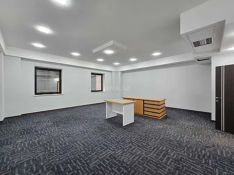 Kirayə verilir 4 otaqlı ofis 233 m²