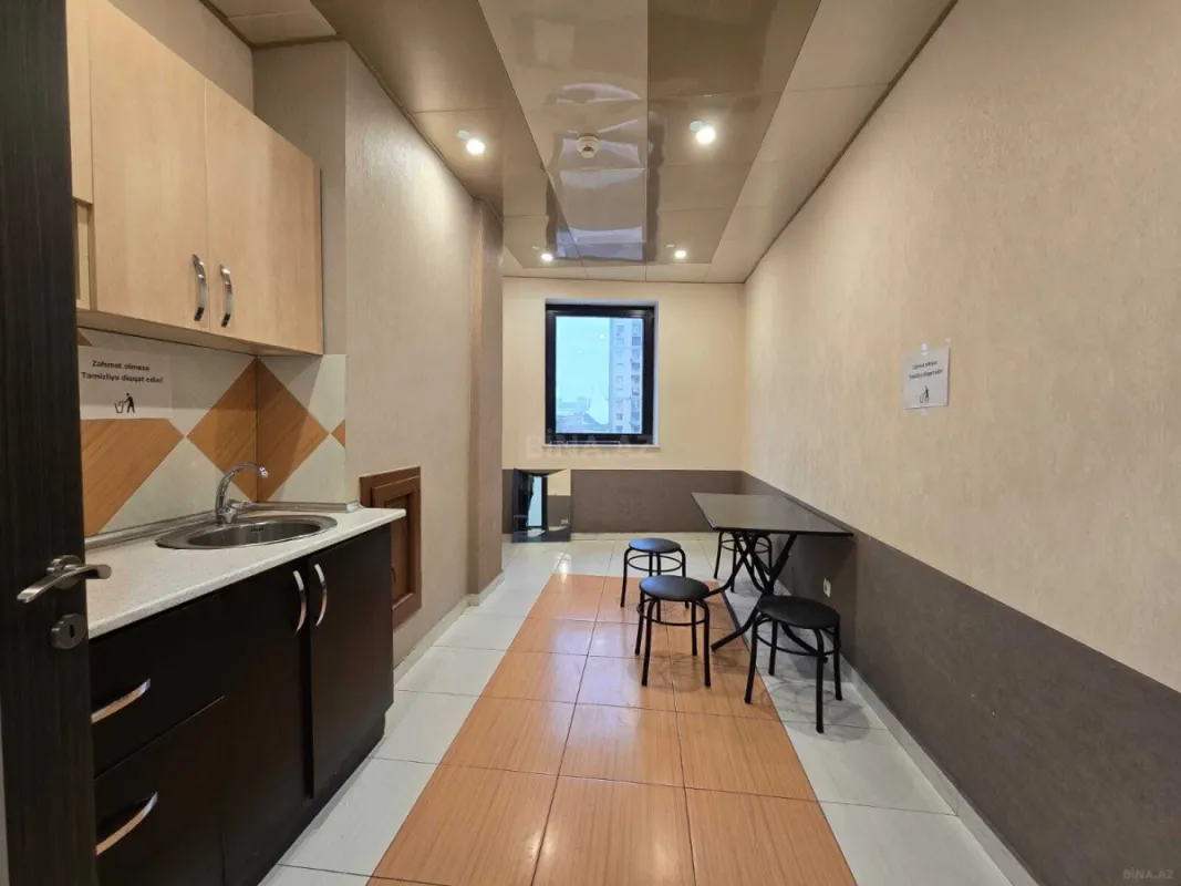 Kirayə verilir 4 otaqlı ofis 233 m²