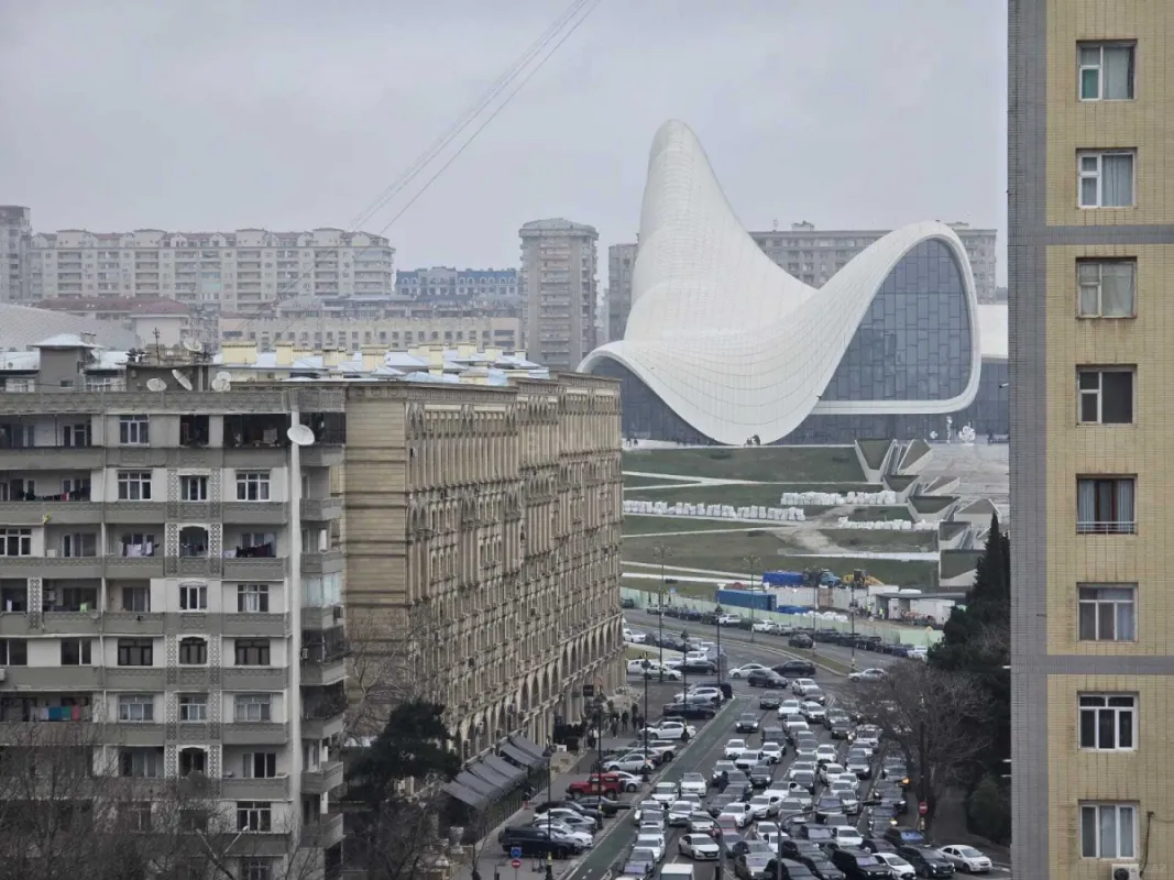 Kirayə verilir 4 otaqlı ofis 233 m²