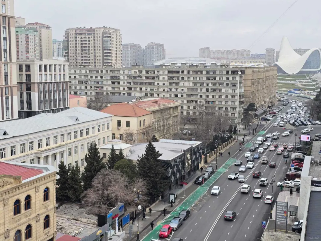 Kirayə verilir 4 otaqlı ofis 233 m²