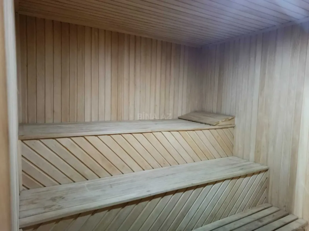 Satılır 6 otaqlı həyət evi 450 m²