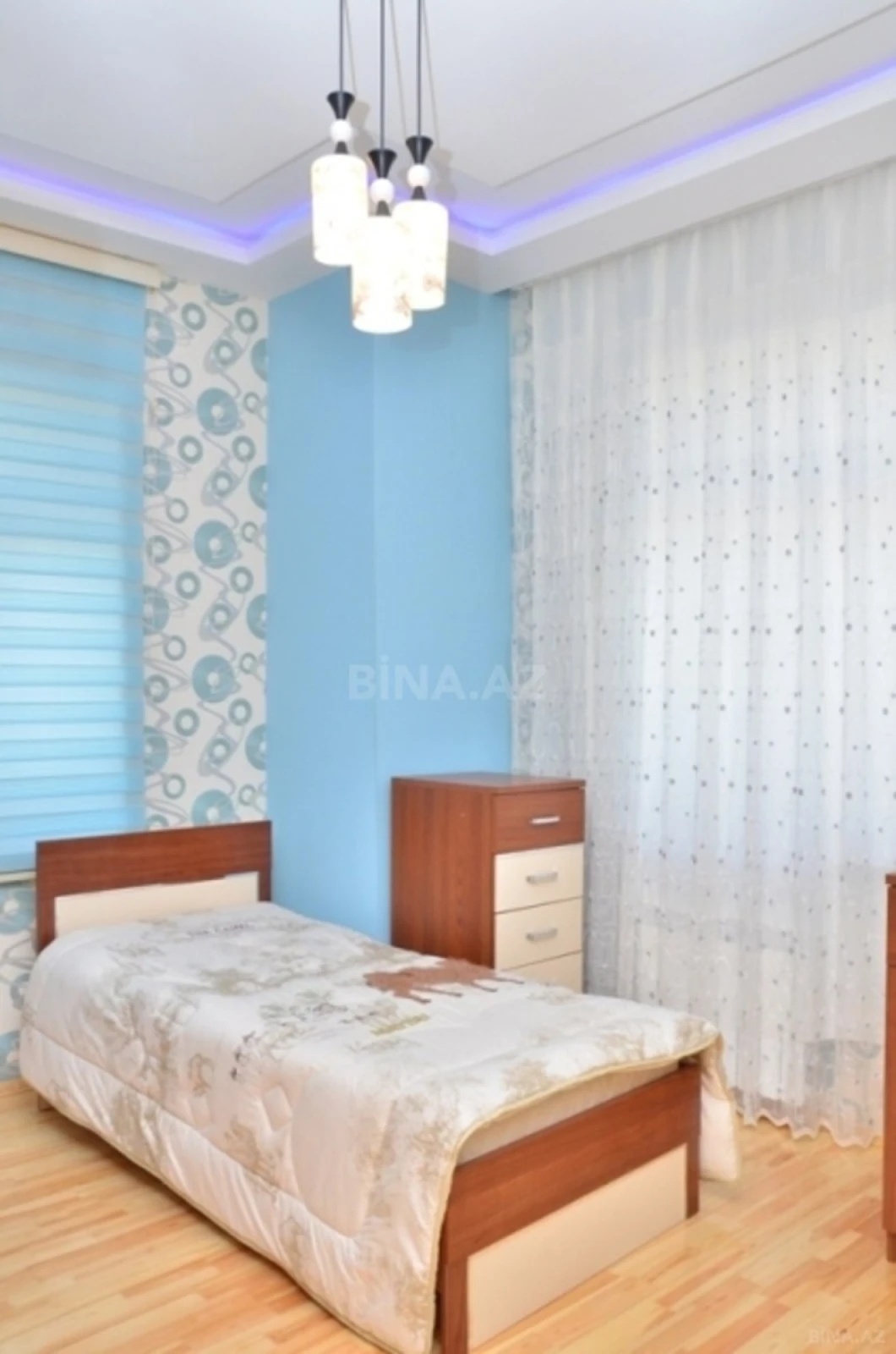 Satılır 6 otaqlı həyət evi 450 m²