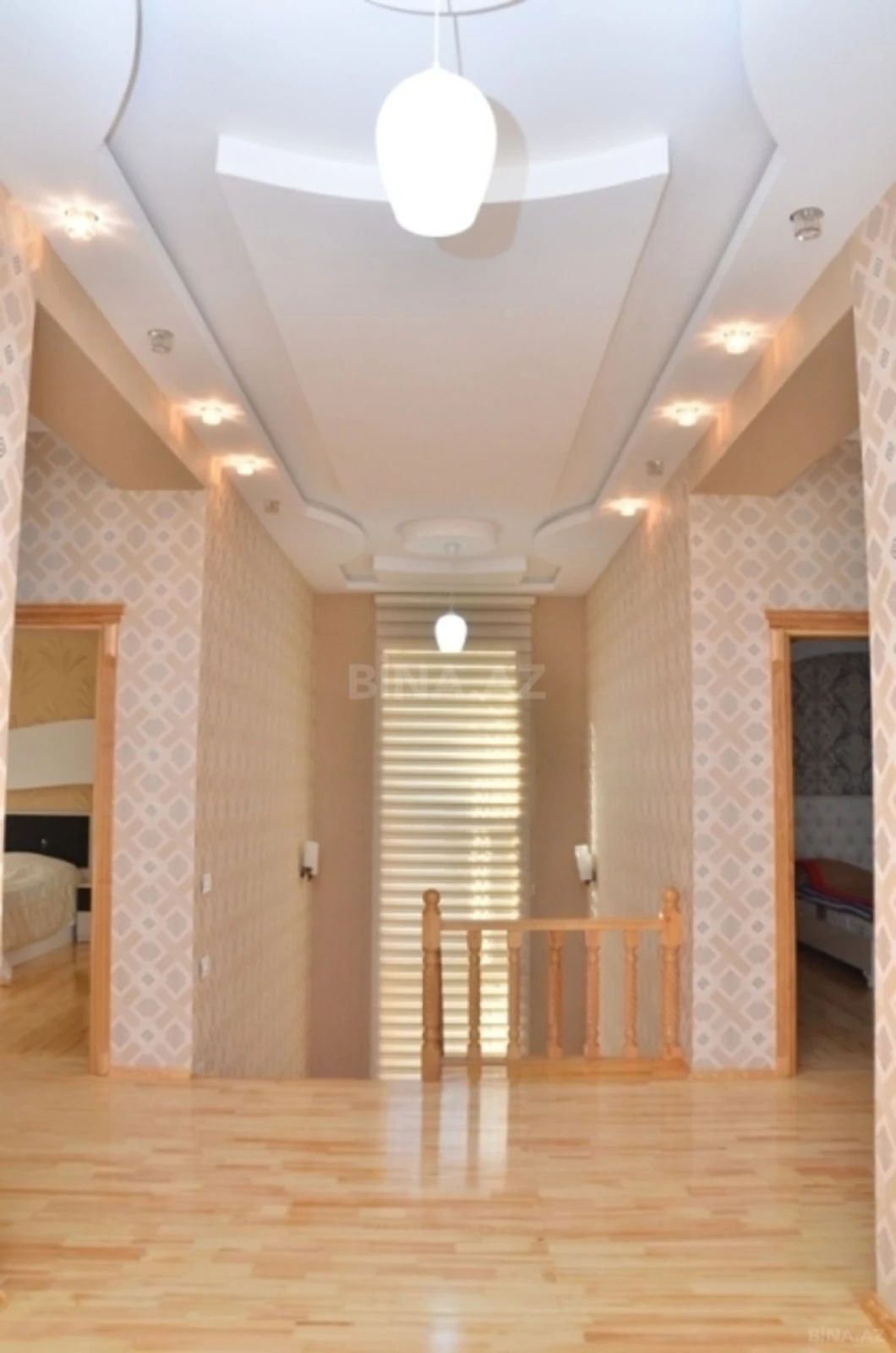 Satılır 6 otaqlı həyət evi 450 m²