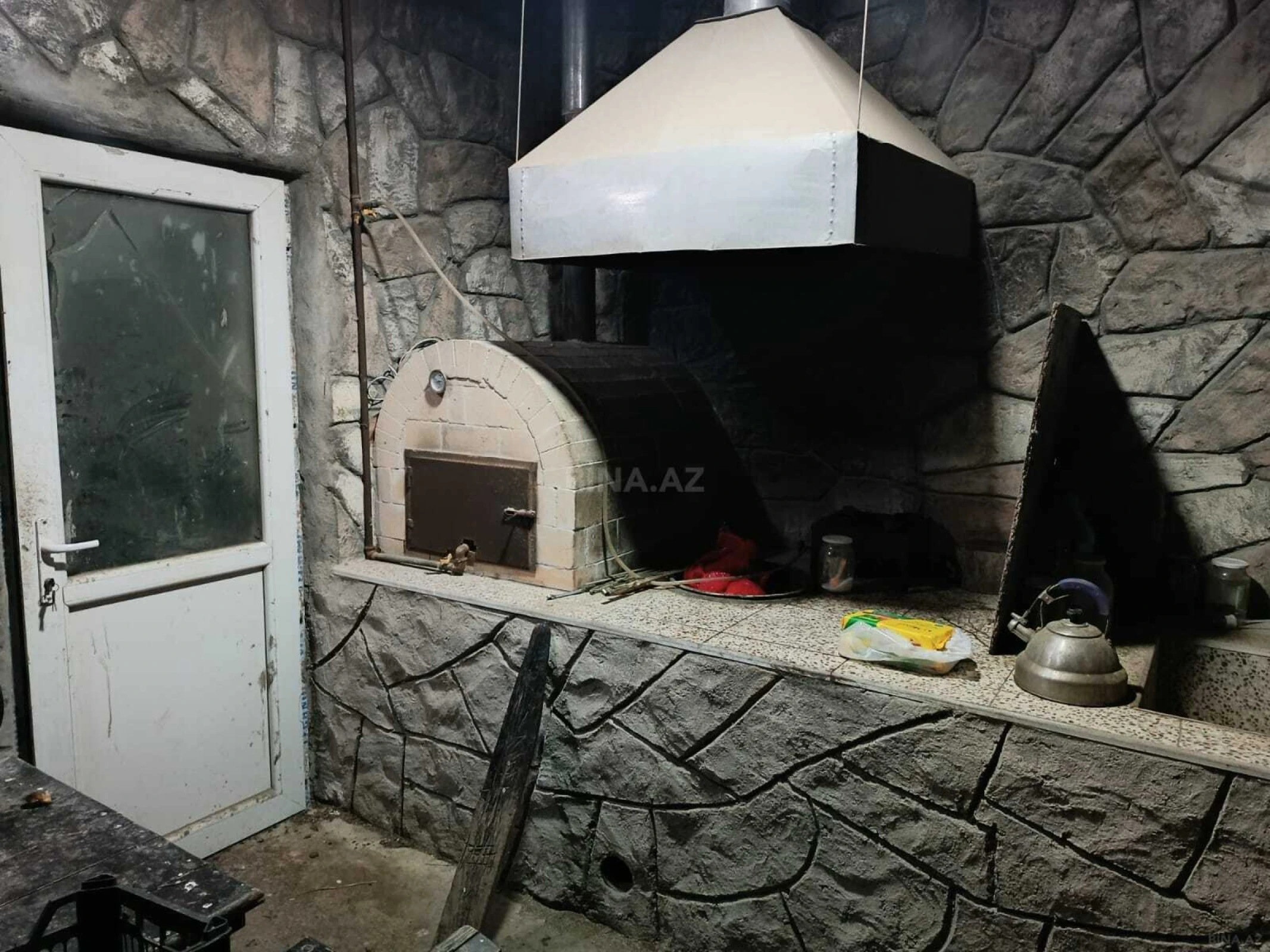 Satılır 6 otaqlı həyət evi 450 m²
