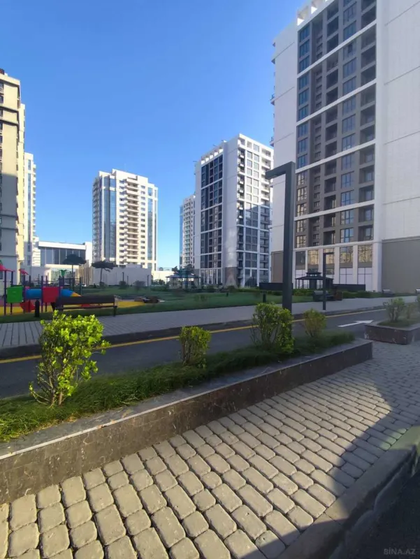 Satılır 2 otaqlı mənzil 79.3 m²