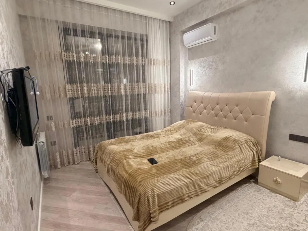 Satılır 2 otaqlı mənzil 79.3 m²