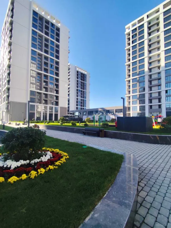 Satılır 2 otaqlı mənzil 79.3 m²