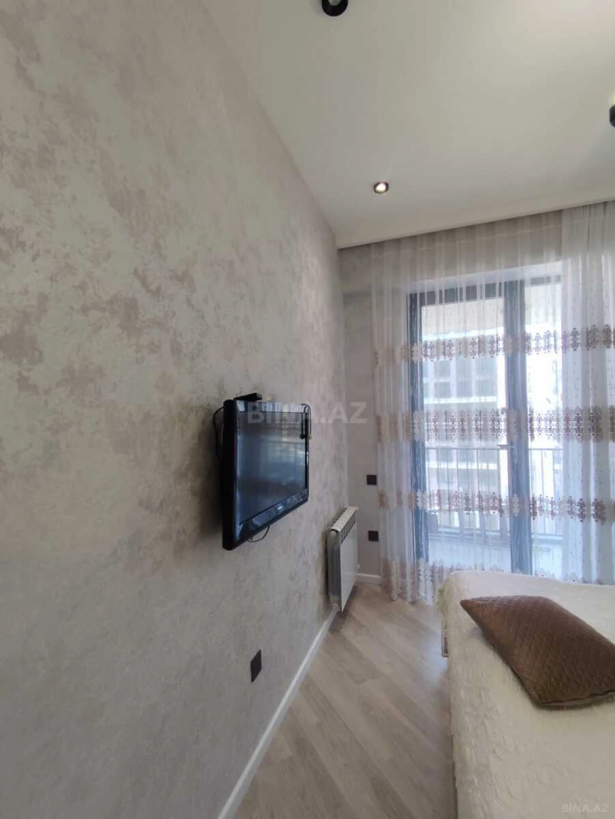 Satılır 2 otaqlı mənzil 79.3 m²