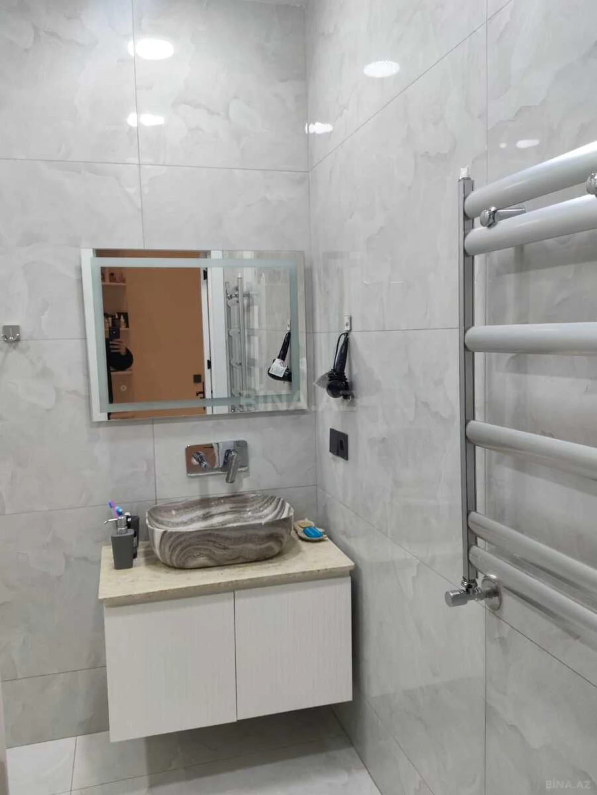 Satılır 2 otaqlı mənzil 79.3 m²
