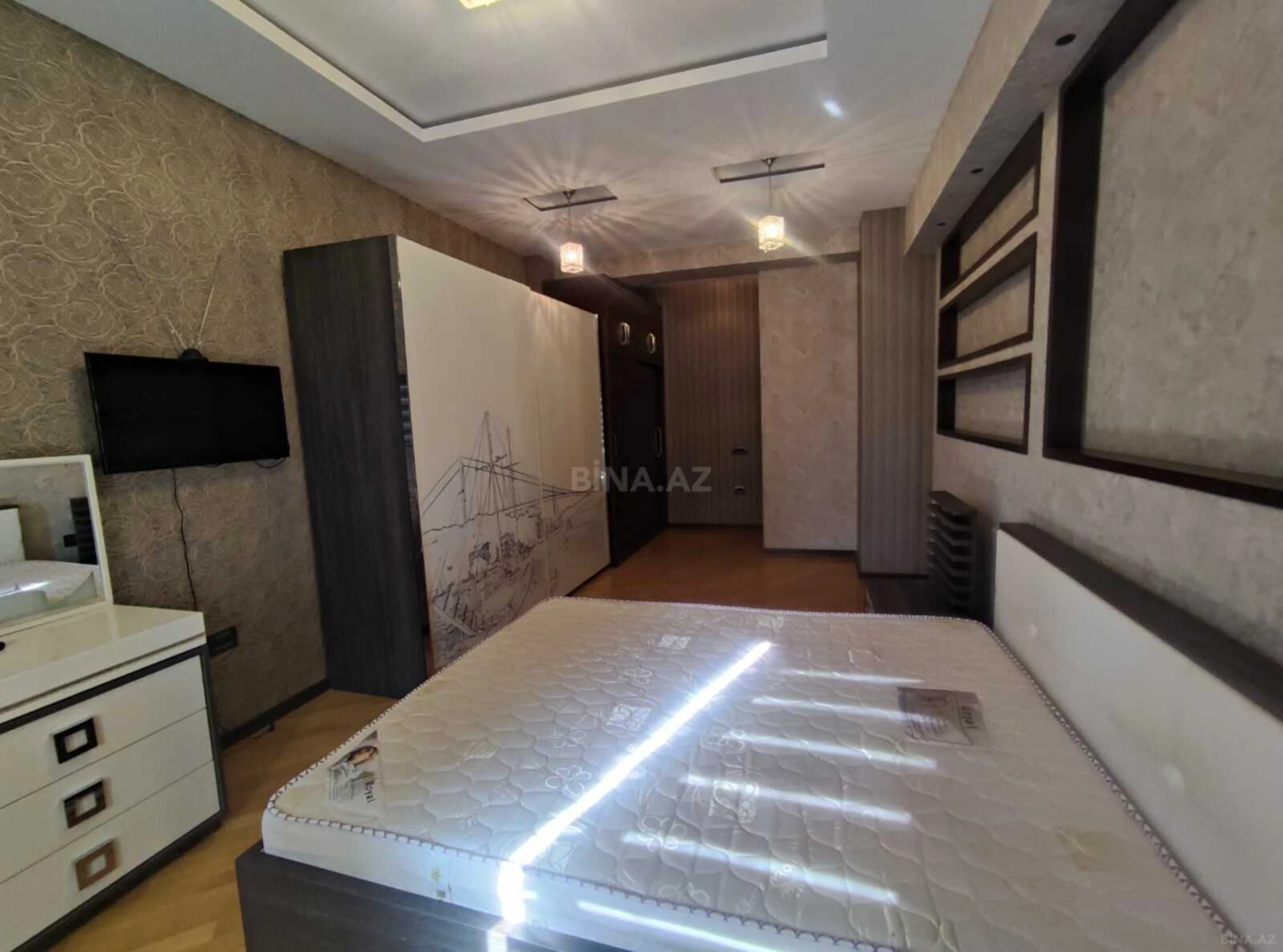Kirayə verilir 3 otaqlı mənzil 140 m²