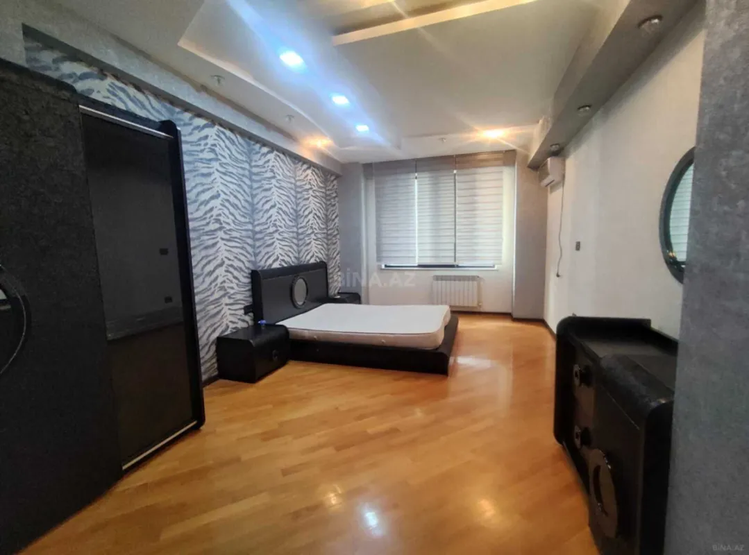Kirayə verilir 3 otaqlı mənzil 140 m²