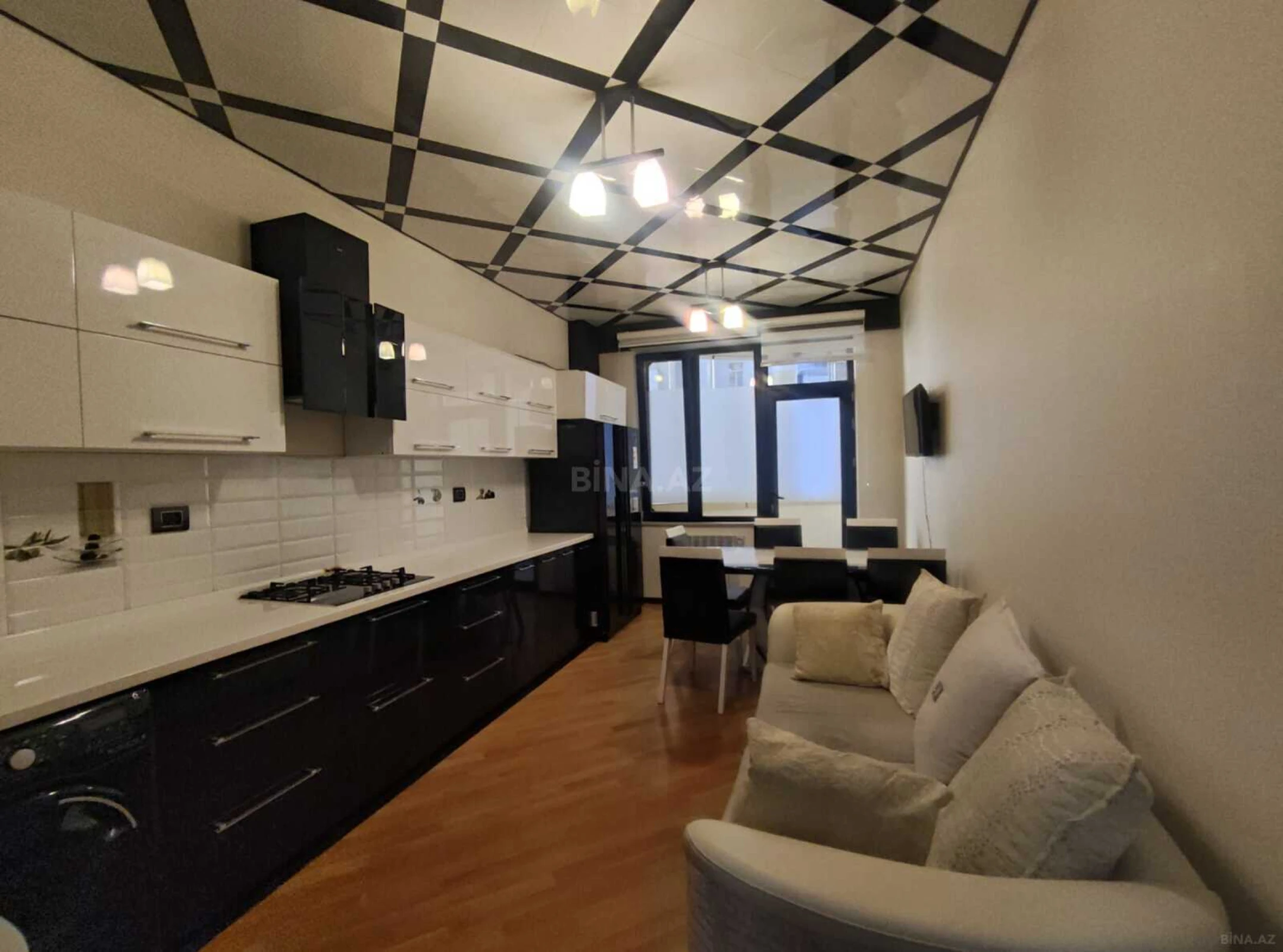 Kirayə verilir 3 otaqlı mənzil 140 m²