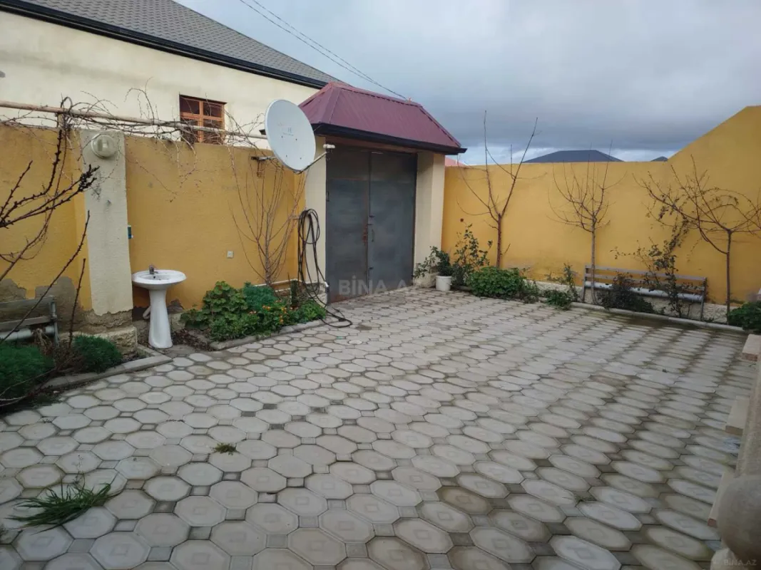Satılır 4 otaqlı həyət evi 120 m²