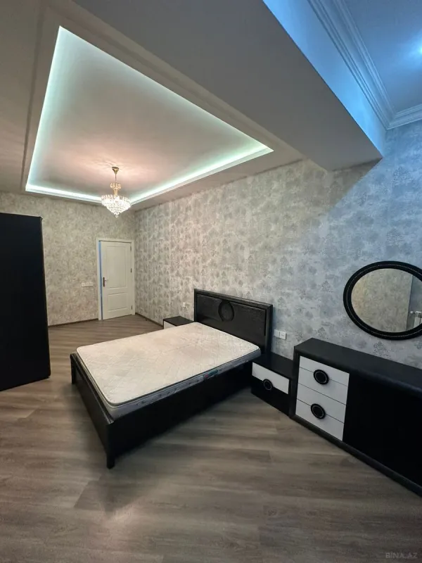 Kirayə verilir 2 otaqlı mənzil 90 m²