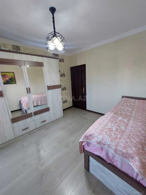 Satılır 4 otaqlı mənzil 120 m²