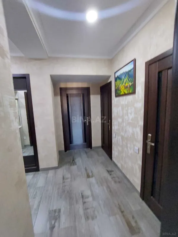 Satılır 4 otaqlı mənzil 120 m²