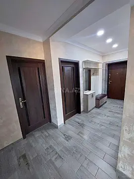 Satılır 4 otaqlı mənzil 120 m²