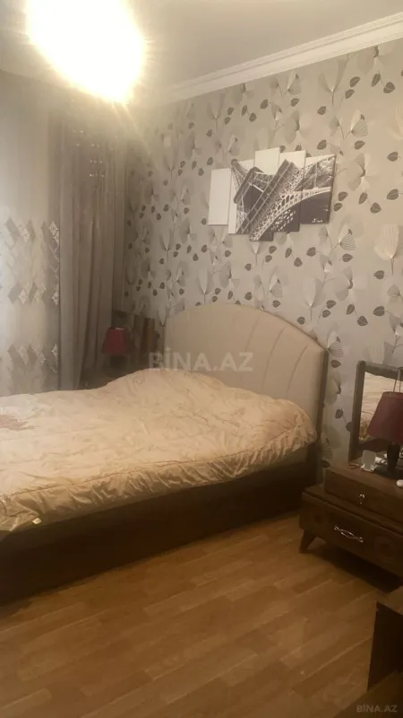 Satılır 2 otaqlı mənzil 102 m²