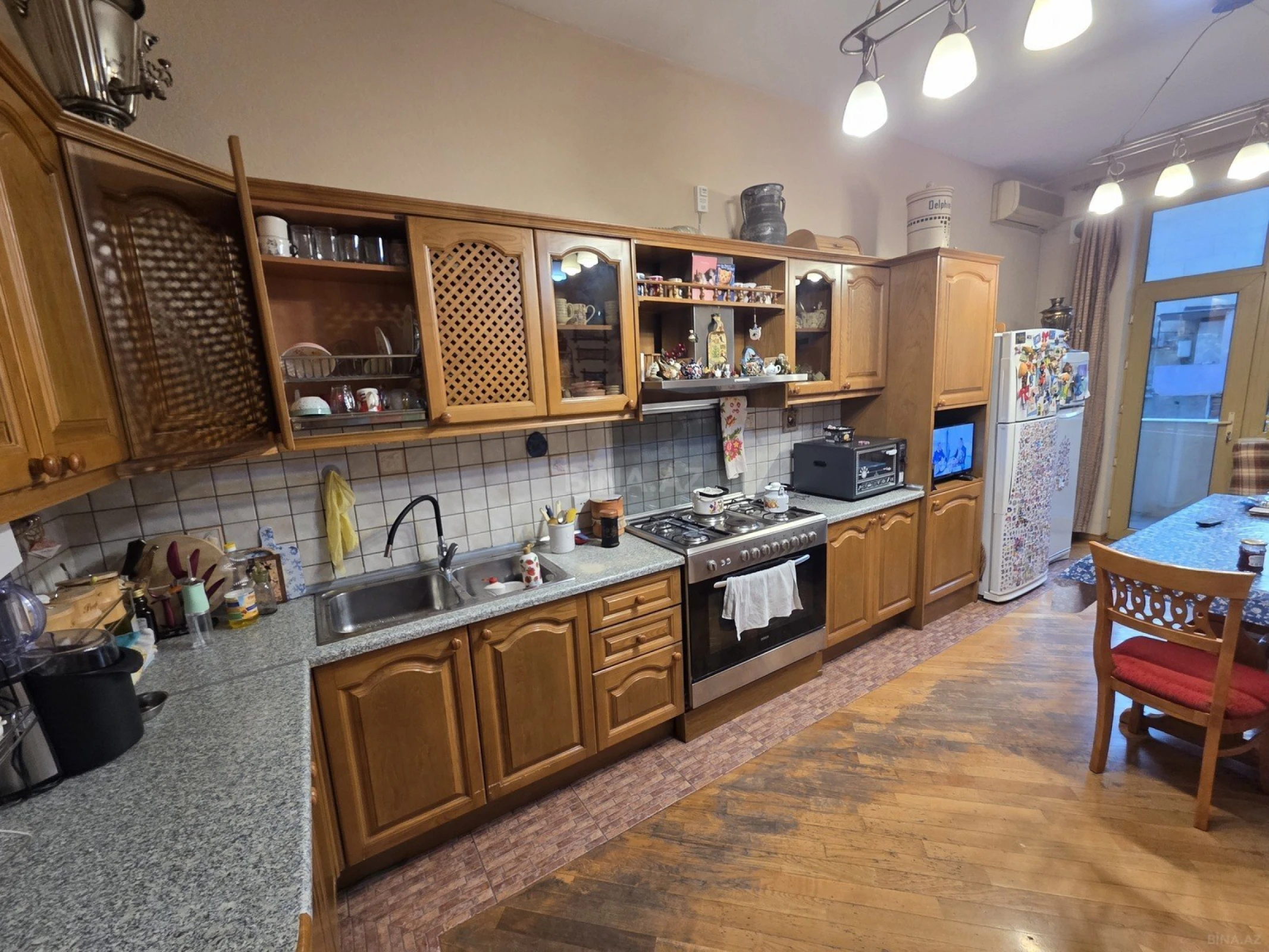 Satılır 4 otaqlı mənzil 155 m²