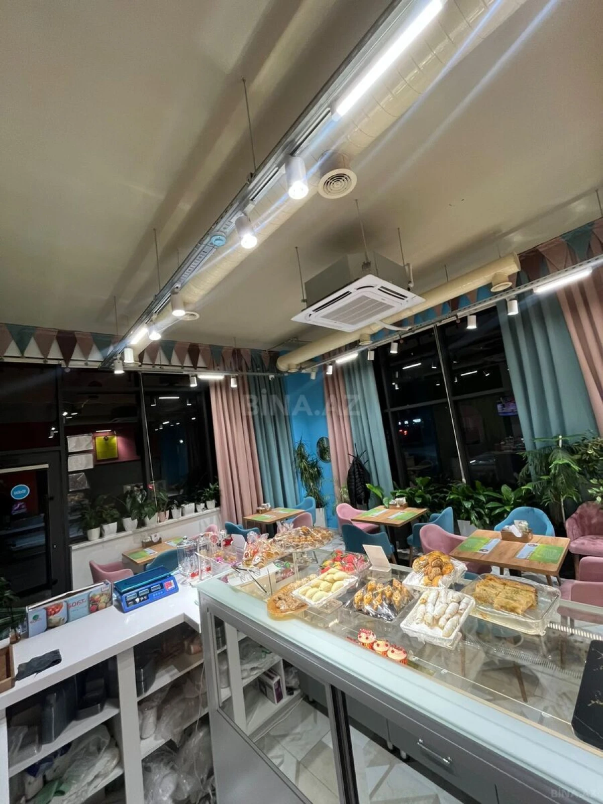 Satılır obyekt 60 m²