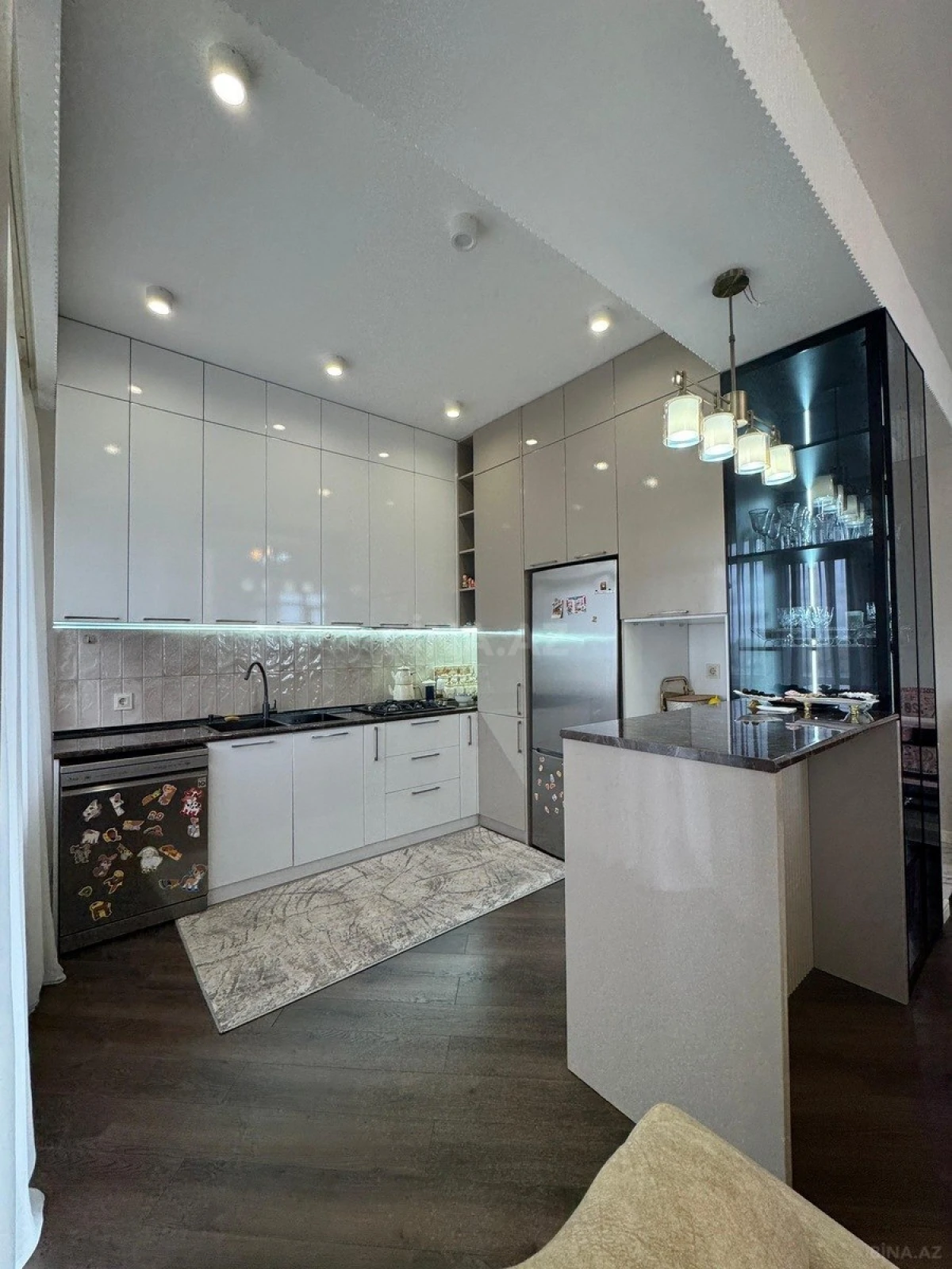 Satılır 3 otaqlı mənzil 100 m²