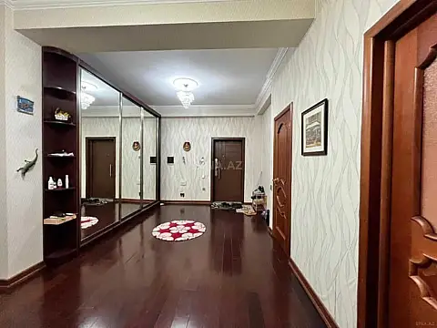 Satılır 3 otaqlı mənzil 117 m²