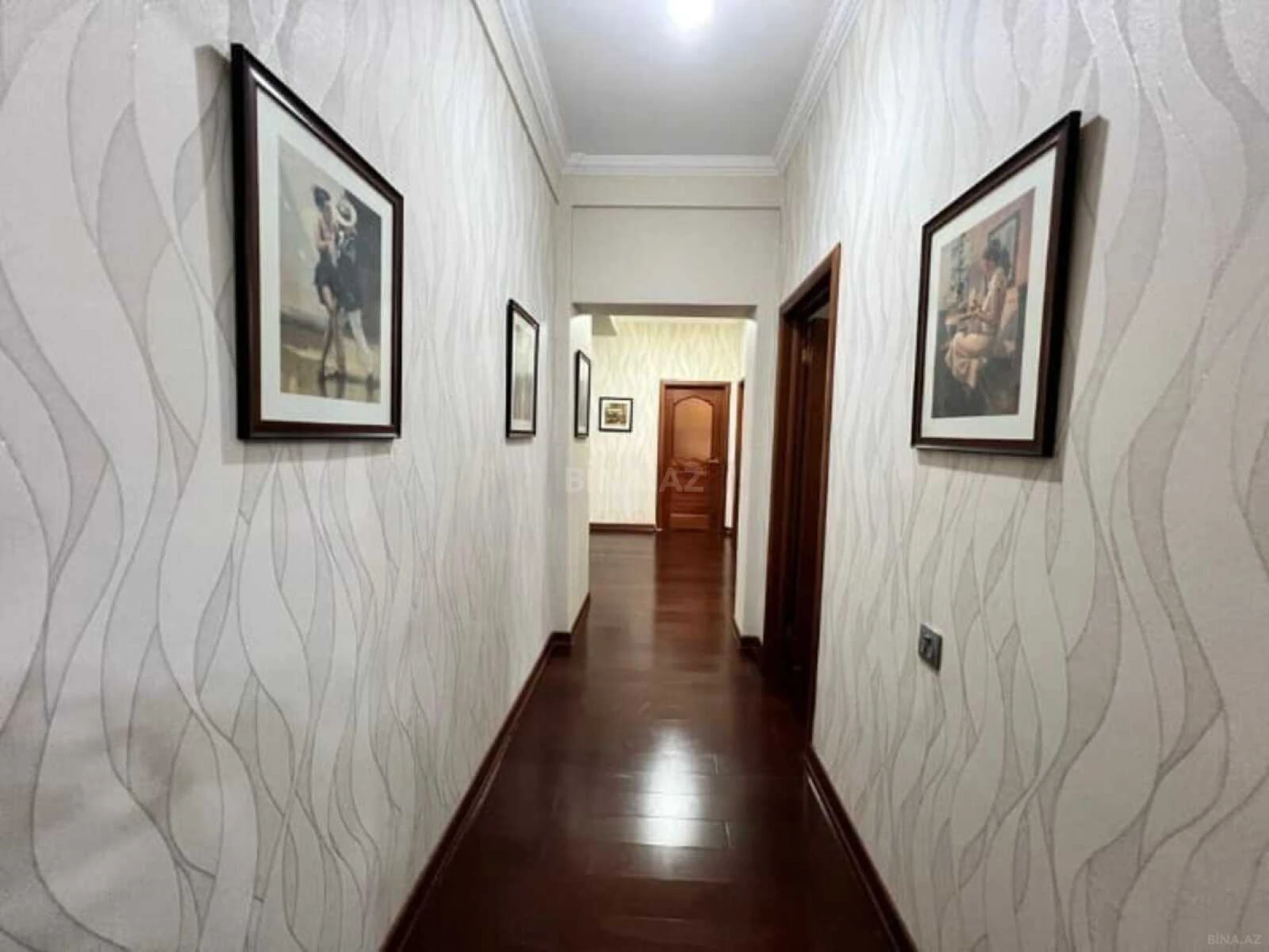 Satılır 3 otaqlı mənzil 117 m²