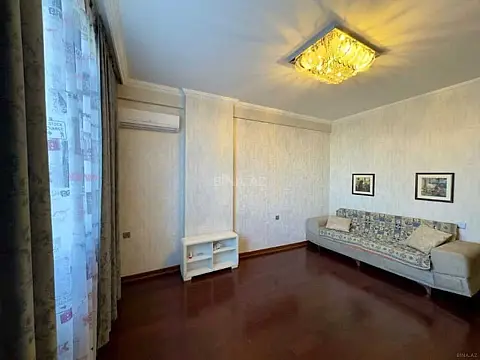 Satılır 3 otaqlı mənzil 117 m²