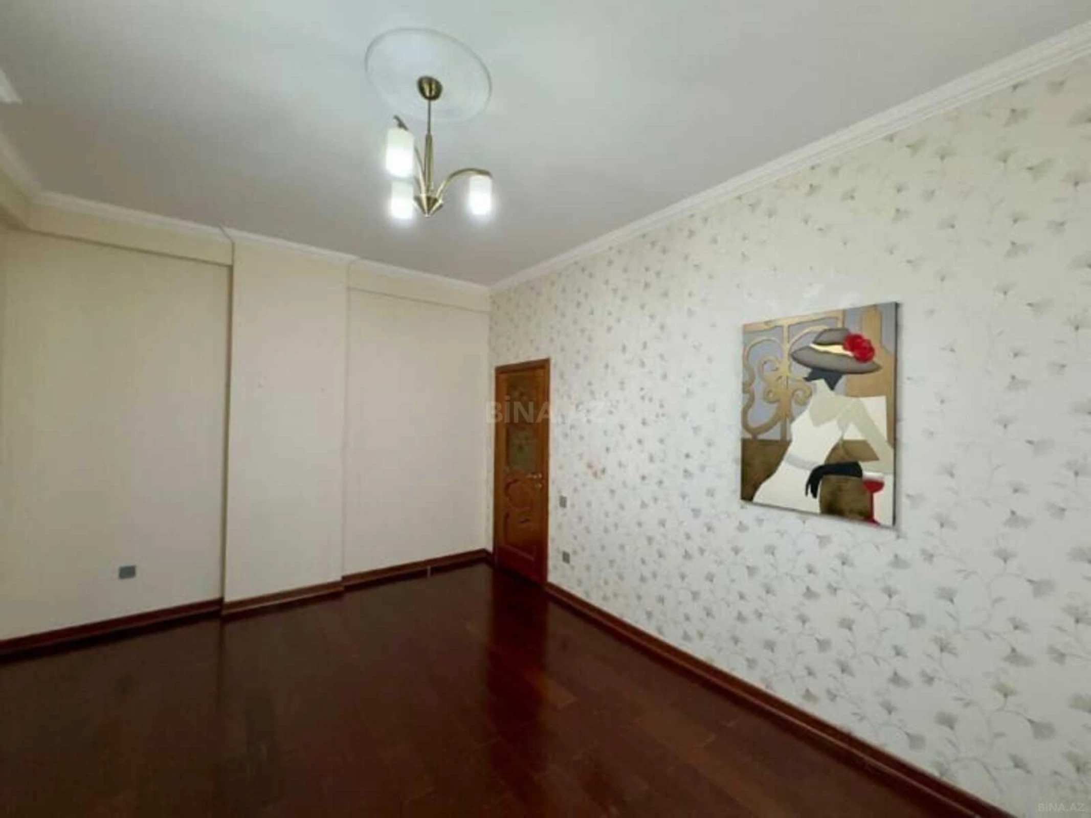 Satılır 3 otaqlı mənzil 117 m²