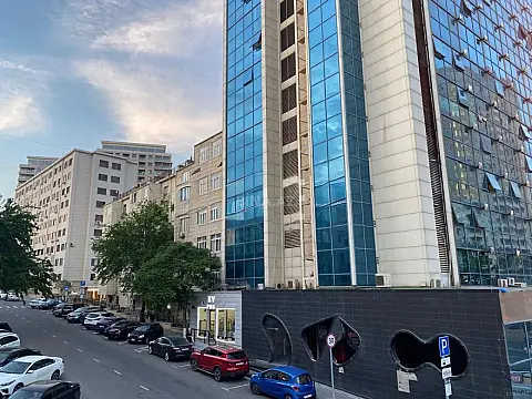 Satılır obyekt 80.7 m² — Bakı, Nizami 80.70 m²