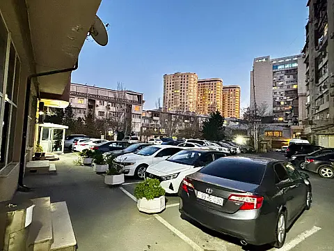 Satılır obyekt 80.7 m²